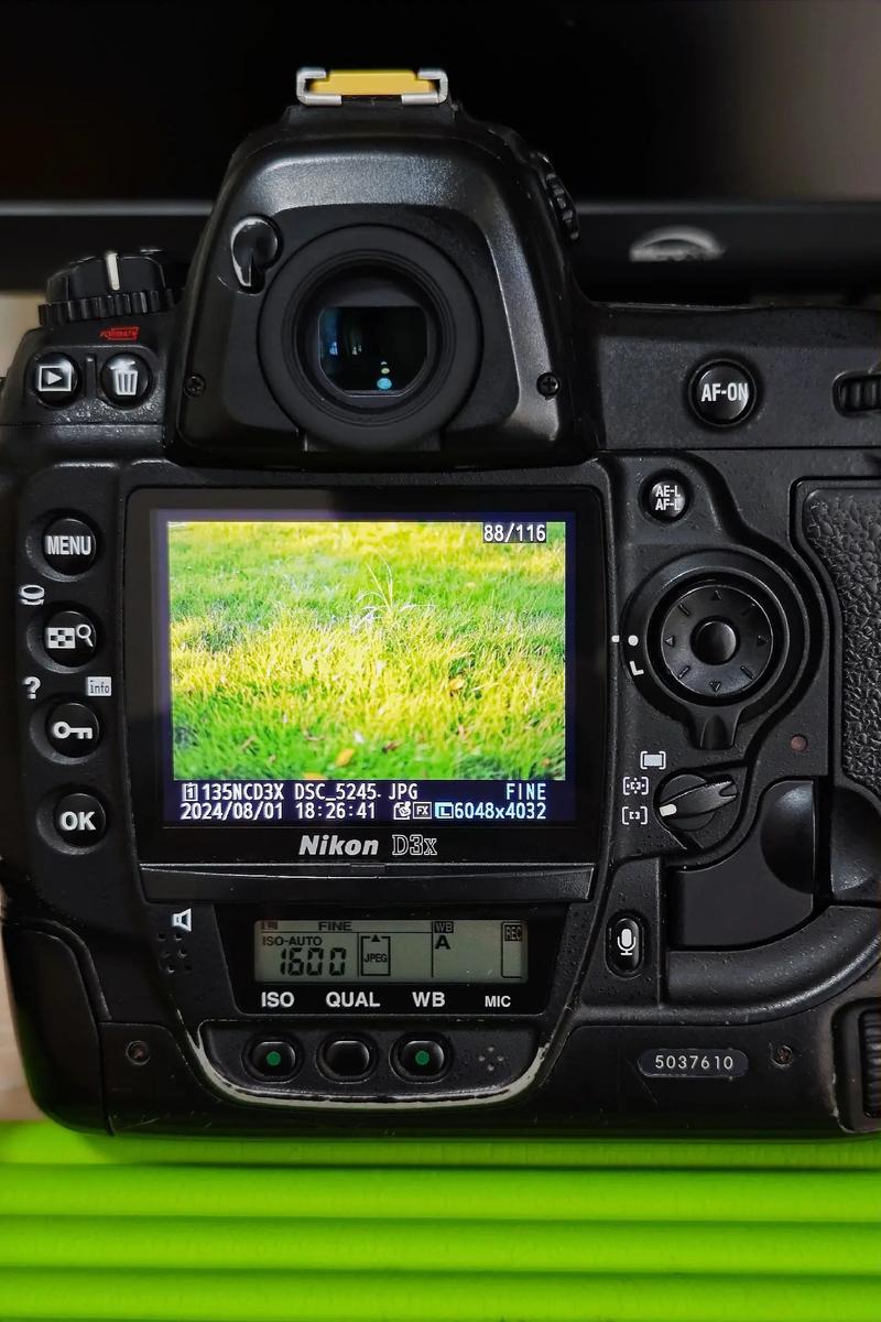 尼康D3X是比较好的吗?麻烦详细说一下。