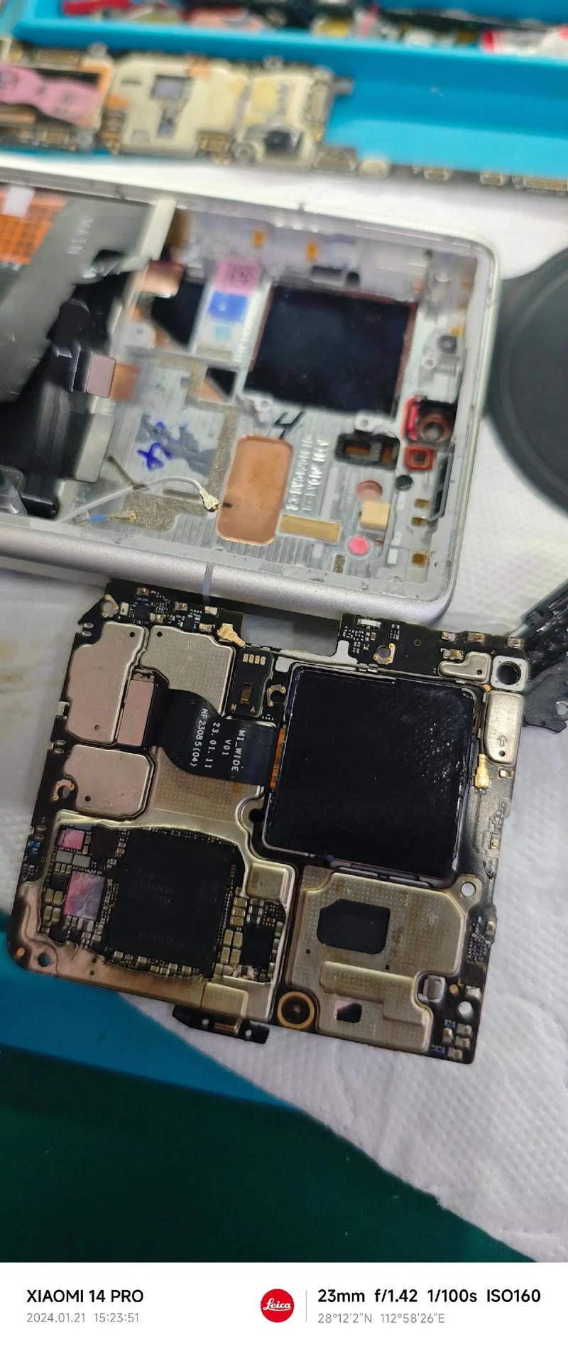 我的手机是小米2s插卡屏不零怎么校屏