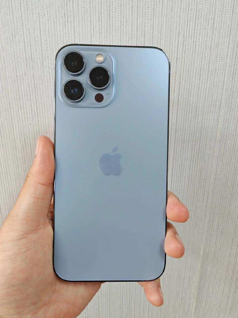 iPhone14ProMax/13ProMax/12ProMax,三代同堂,拍照差距大不大?_百度...