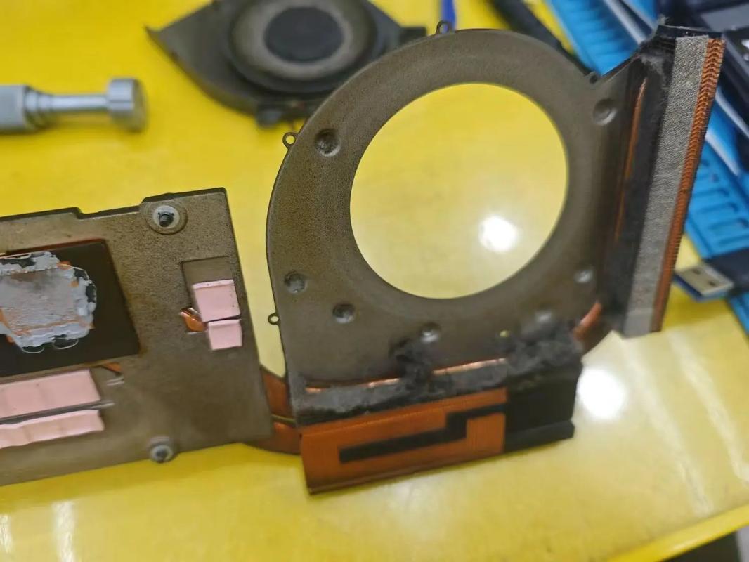 电脑主机电源嗡嗡响,是风扇问题还是整个电源有问题,怎么解决?