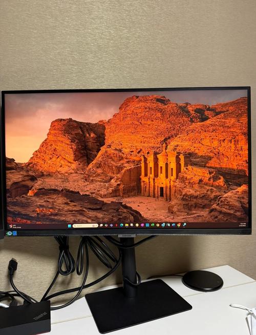 显示器比较高刷新率?