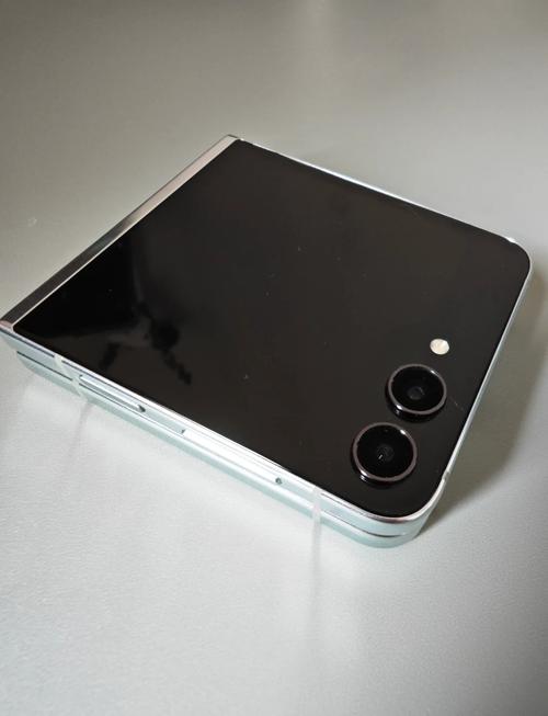 京东上三星官翻和优选官翻是一样的吗