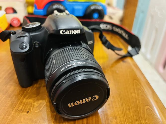 佳能450D和佳能50/1.8镜头,拍人像全身(大约170CM)需要多远的距离呀...