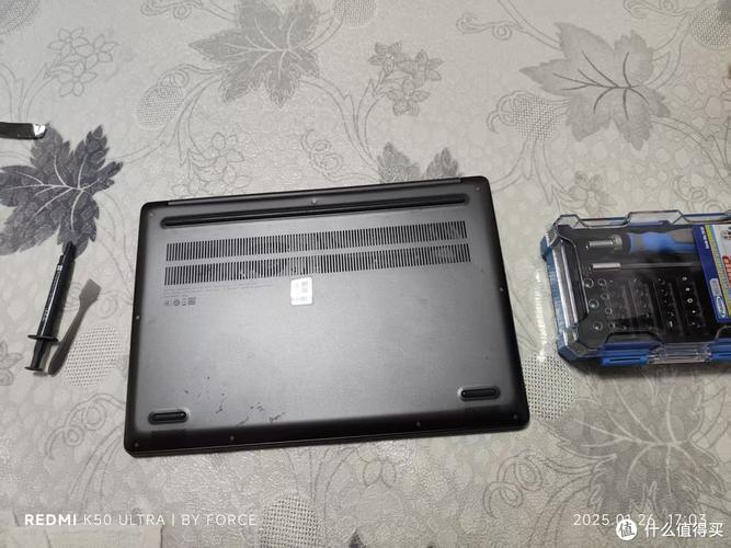 电脑黑屏是啥故障,维修费用多少