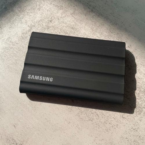 闪迪e81和三星t9哪个更值得购买