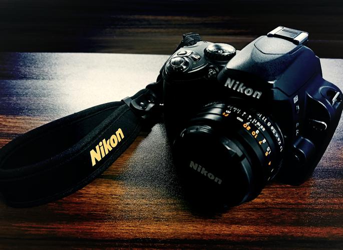 尼康D40的2G内存能录像多久?