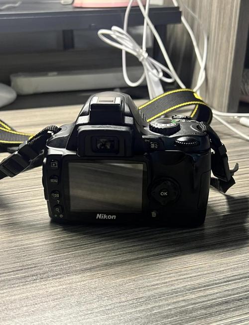 现在还能买到尼康D40吗?什么价?二手的单反敢买吗?