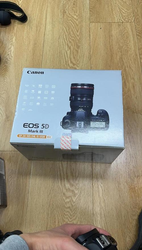 佳能5D3为何售价比无敌兔和尼康D800高?