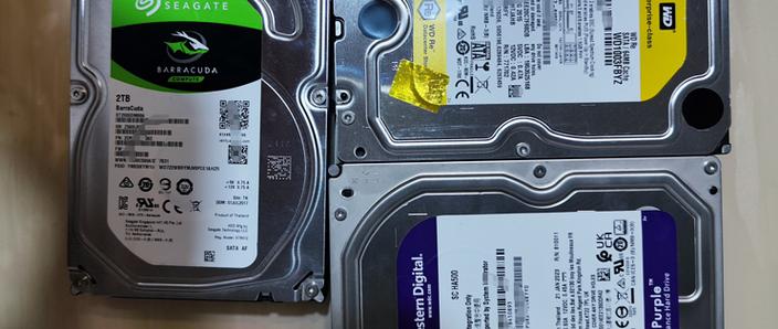 希捷西数日立哪个好