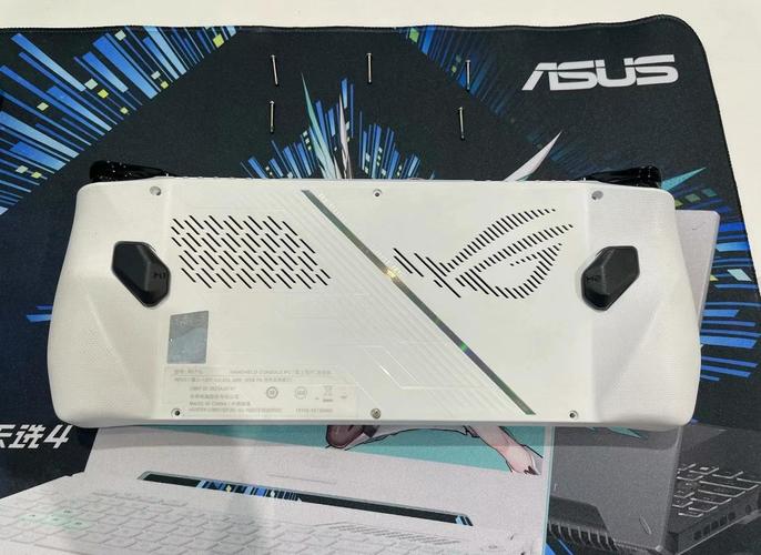 华硕主板序列号在哪里?主板如何网上验证注册