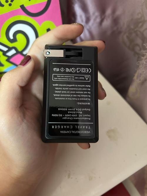 我的相机佳能ixus70,电池用完了却充不上电大神们帮帮忙