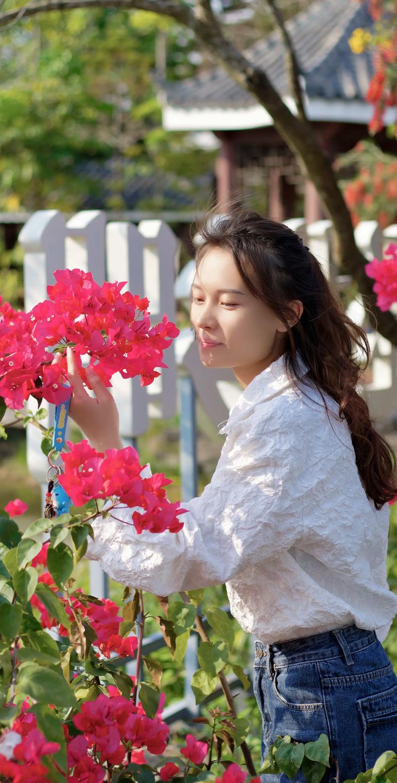 小痰盂是什么镜头