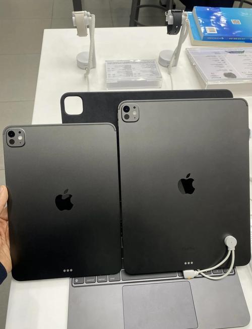 2013款的macbookair11寸和13寸的长宽具体是多少啊