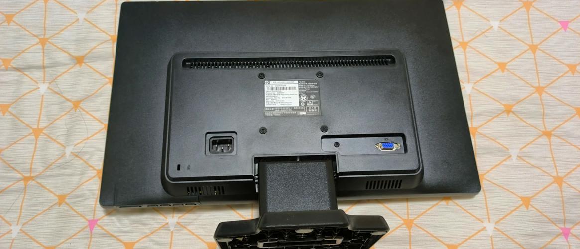 现在的电脑显示器为什么只有一个VGA接口?