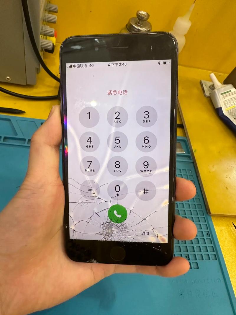 维修苹果8的显示屏需要多少钱