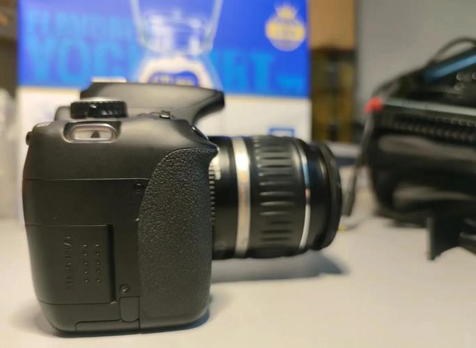 佳能600d套机要多少钱啊·?