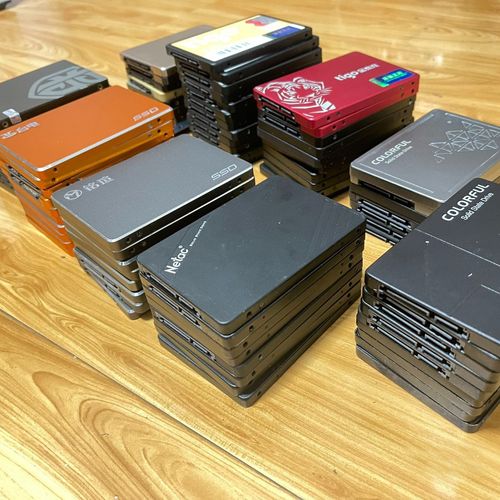 光威、金泰克和影驰,这三家的固态硬盘哪个好?