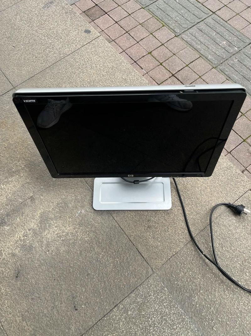 22寸液晶显示器费用是多少?谁知道市场价?