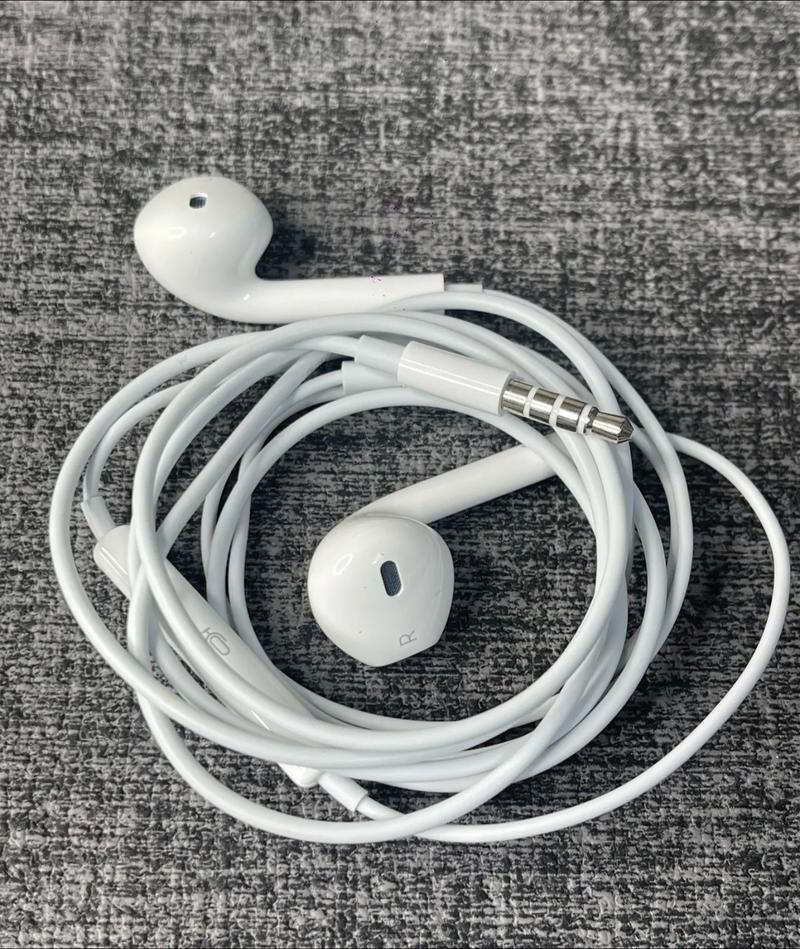 iPhone耳机有哪些隐藏的通话和音乐播放功能?