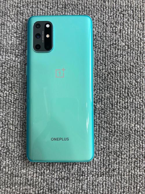 一加8t和一加8pro哪个好