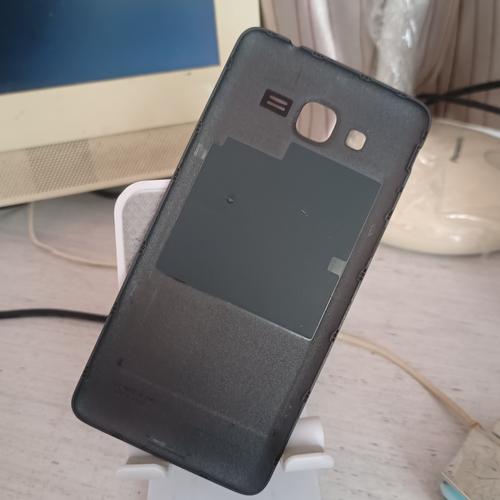 三星G5510手机从哪里拆电池?