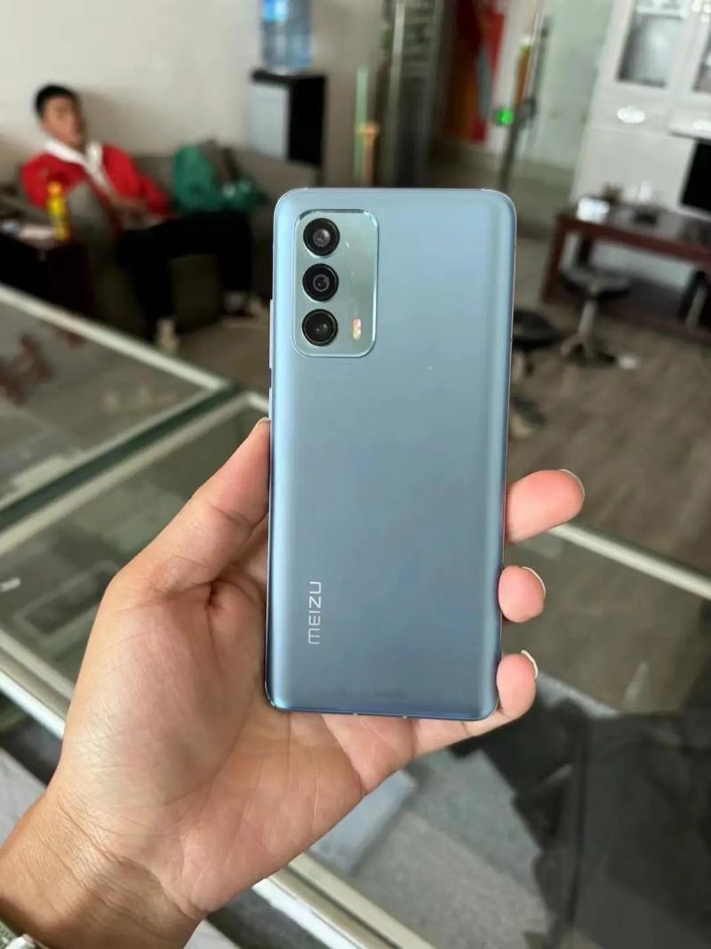 跳水1100元,骁龙888+绝版零广告系统,小屏旗舰机售价到冰点