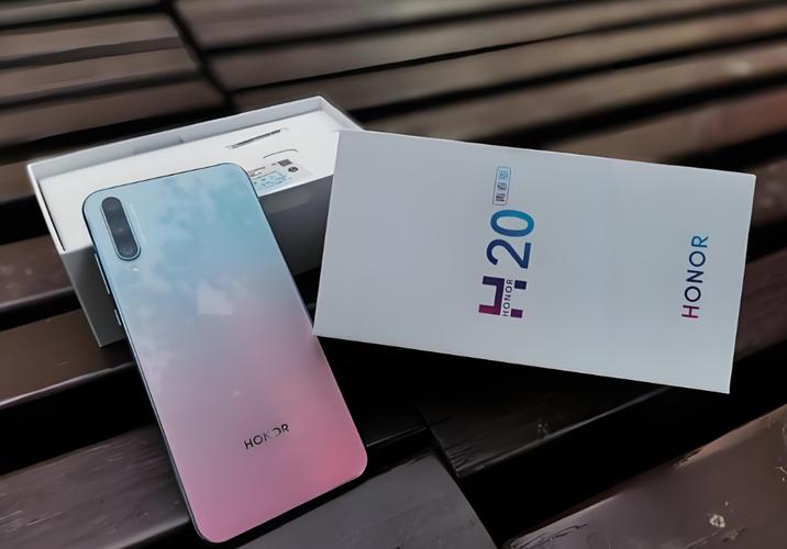 华为荣耀20青春版:快消电子界的翘楚