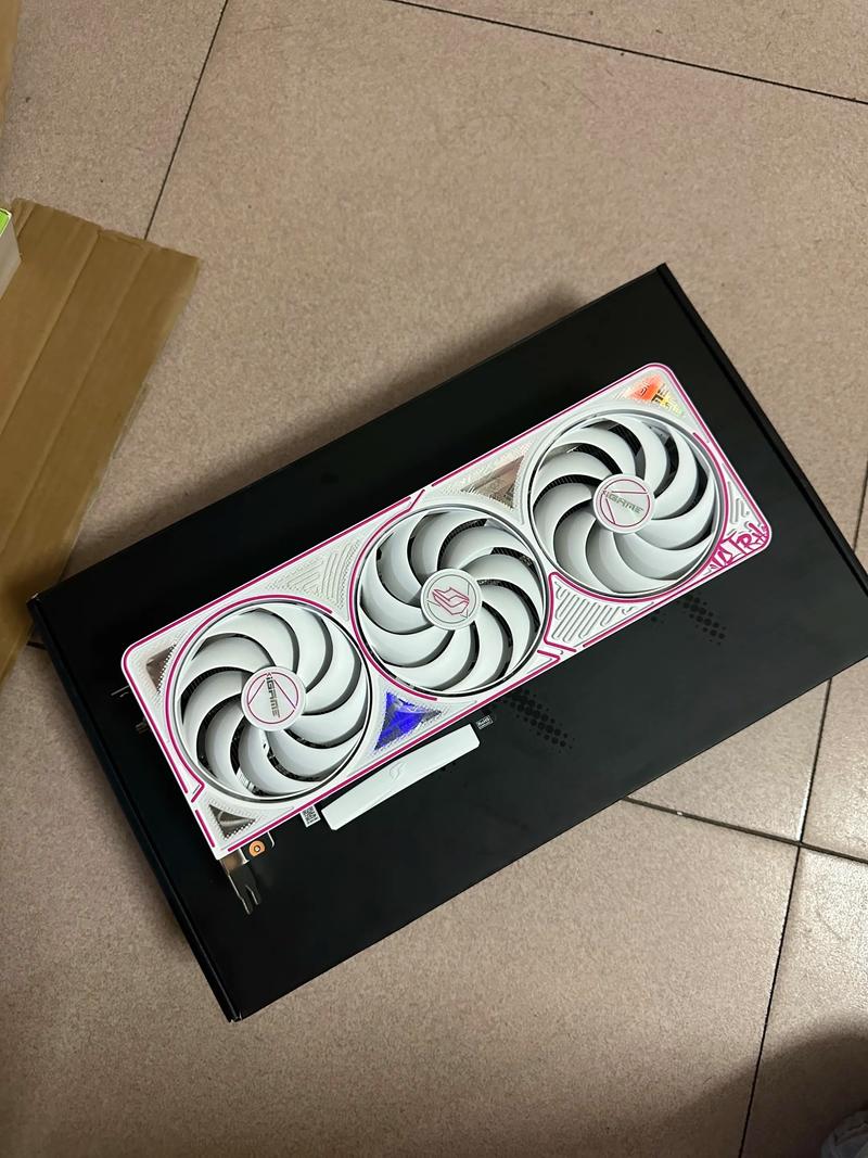 七彩虹ultra和adoc差别大吗