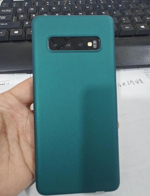 请问三星s10不贴膜可以吗?