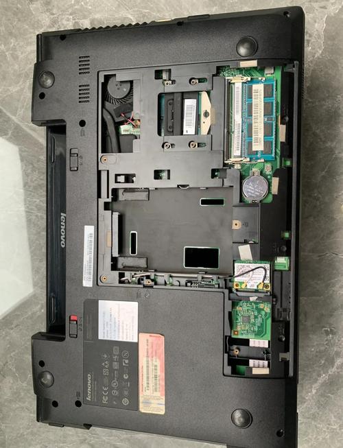 联想笔记本v580c的清灰拆卸过程