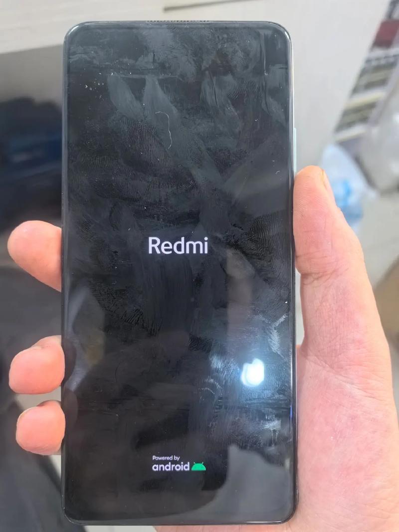 手机反复显示开机画面无法开机