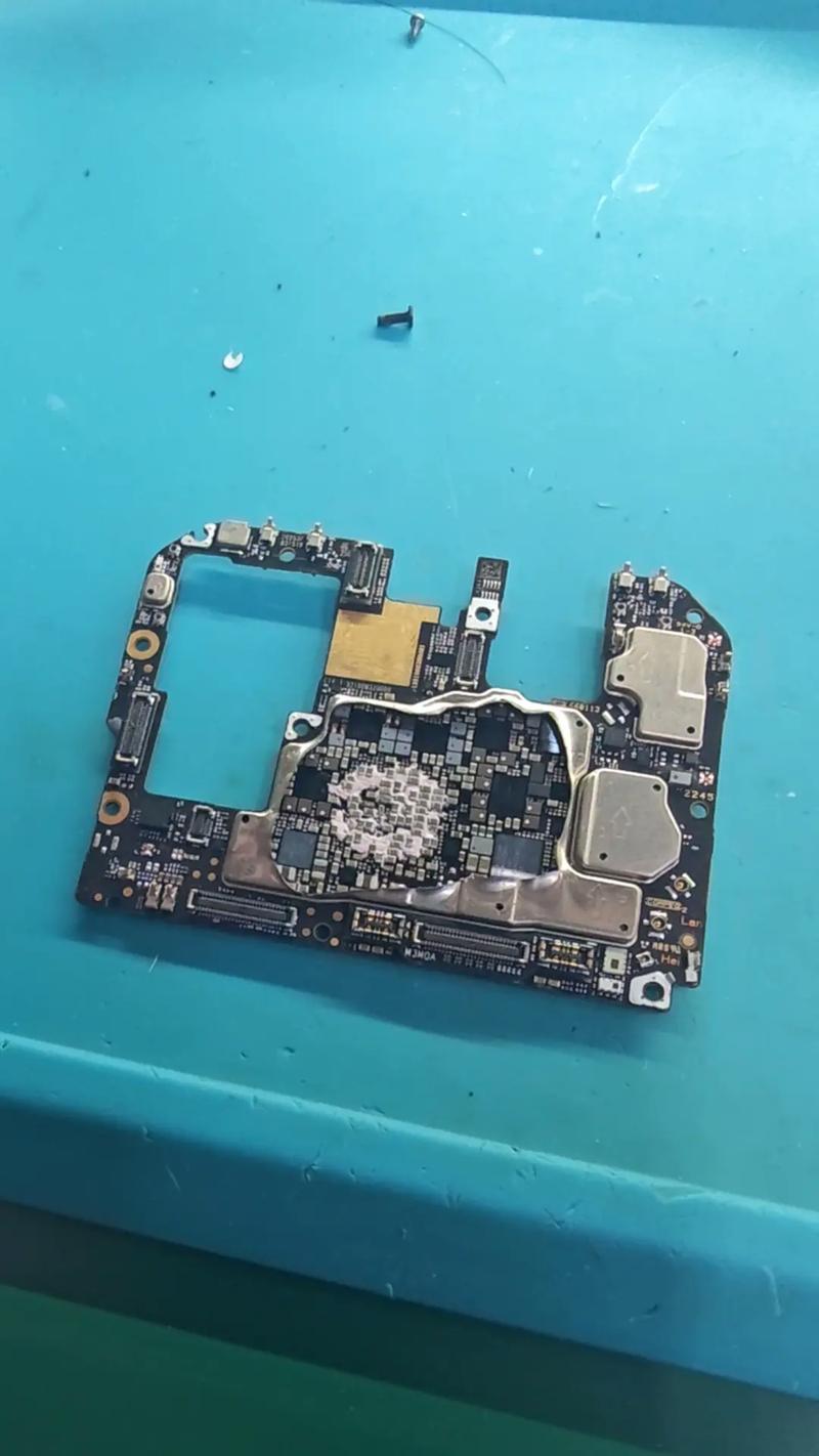 小米114千多买的用两年多手机主板就烧坏了正常吗