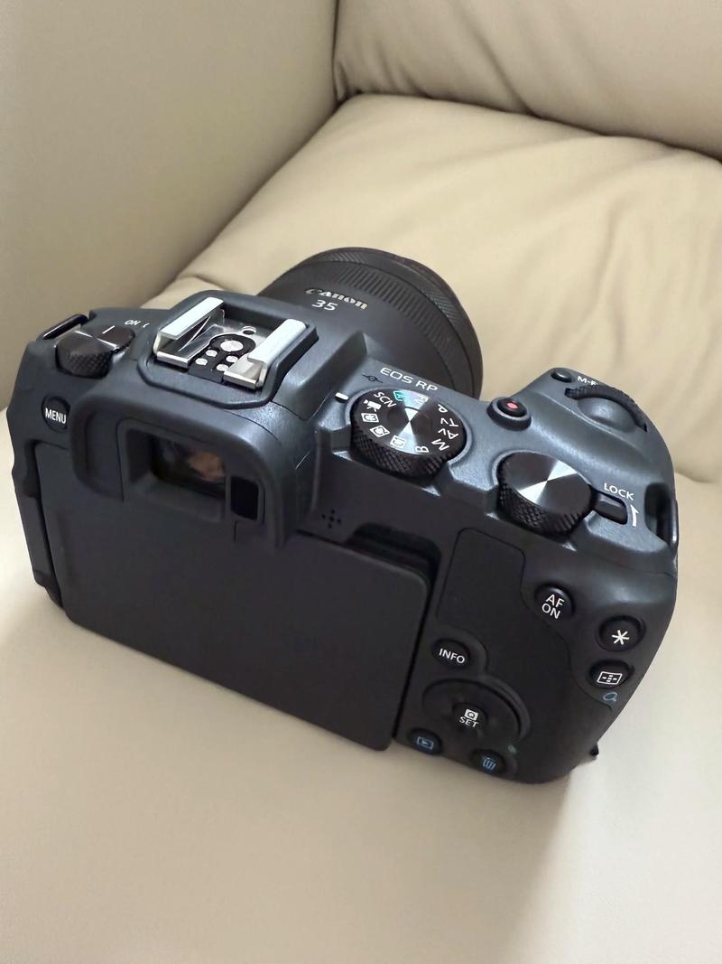 退休了,想买个微单相机玩玩,怎样选取?