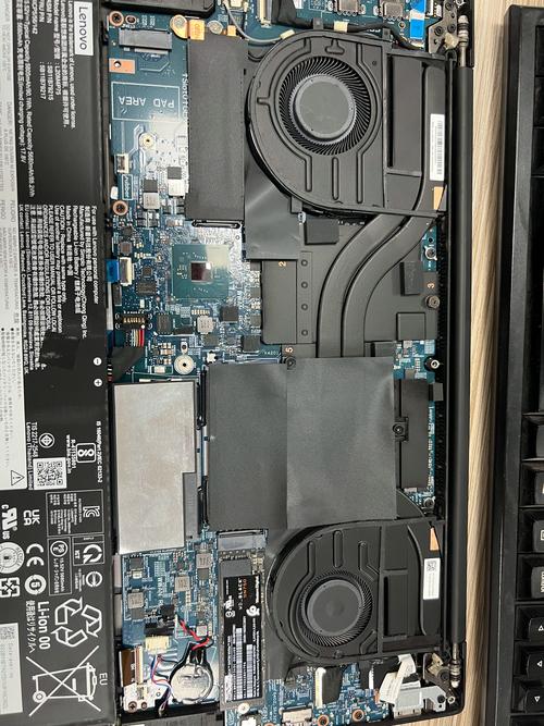 x13散热口温度很高