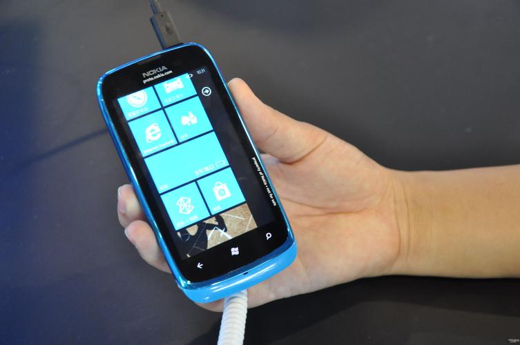 赵本山使用的诺基亚X1防辐射耳机是真的吗?