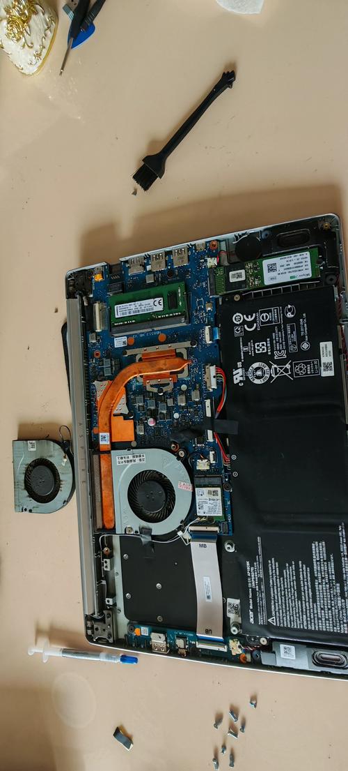 笔记本电脑宏碁4736ZG,拆机清理风扇灰尘和加硅脂之后,开机以后风扇狂转...