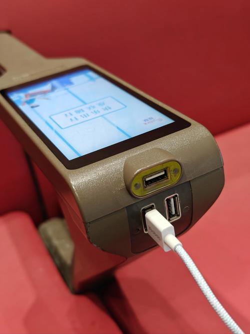 一台笔记本电脑,一部手机和一个充电宝,能上飞机吗?