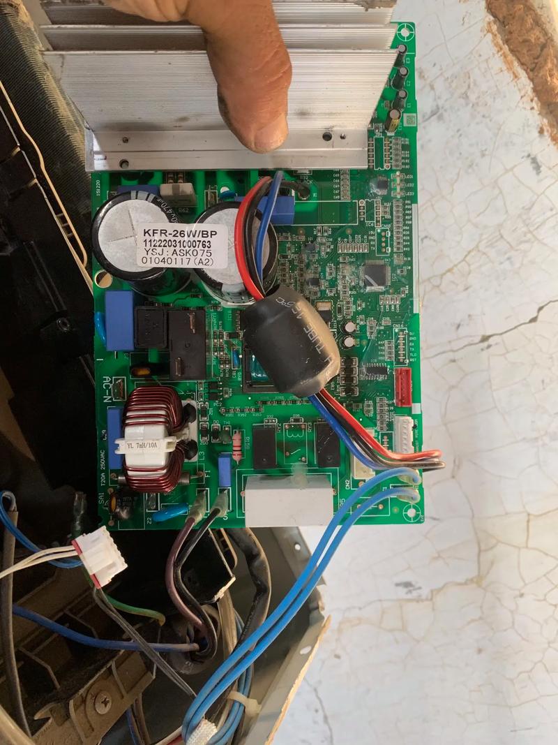 美的空调主板坏了换一个多少钱