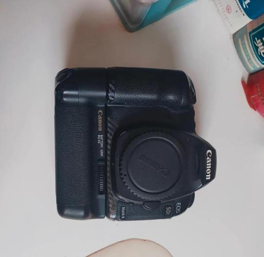 佳能SX240HS和佳能IXUS240HS哪个性价比更高?有谁知道?