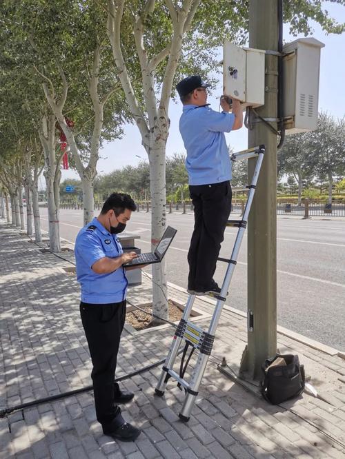 海康监控怎么拆开安装