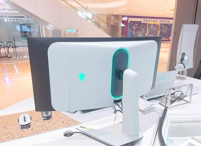 一瞬尽显,外星人AW3423DWF显示器