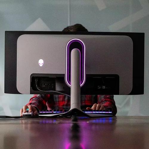 为什么外星人的34寸曲面显示器要一万五人民币?