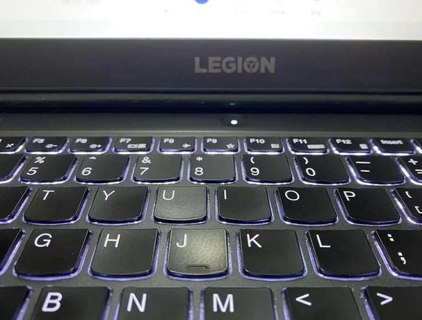 联想i5笔记本键盘亮了怎么开