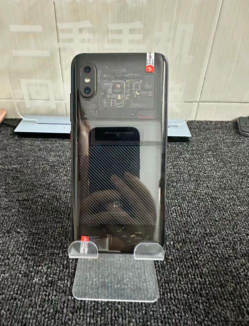 小米8屏幕指纹版和透明探索版在哪些方面有区别?