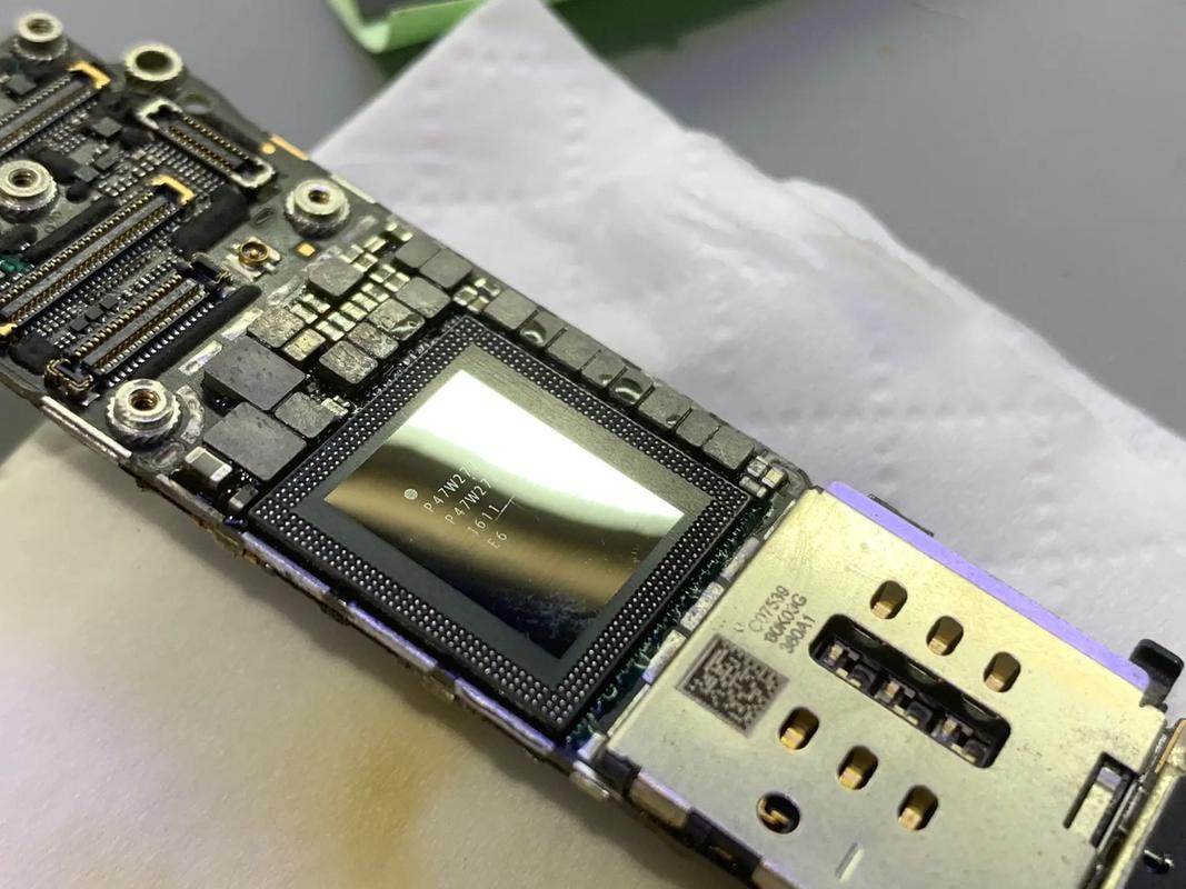 苹果6进水CPU坏了,还值得修吗?