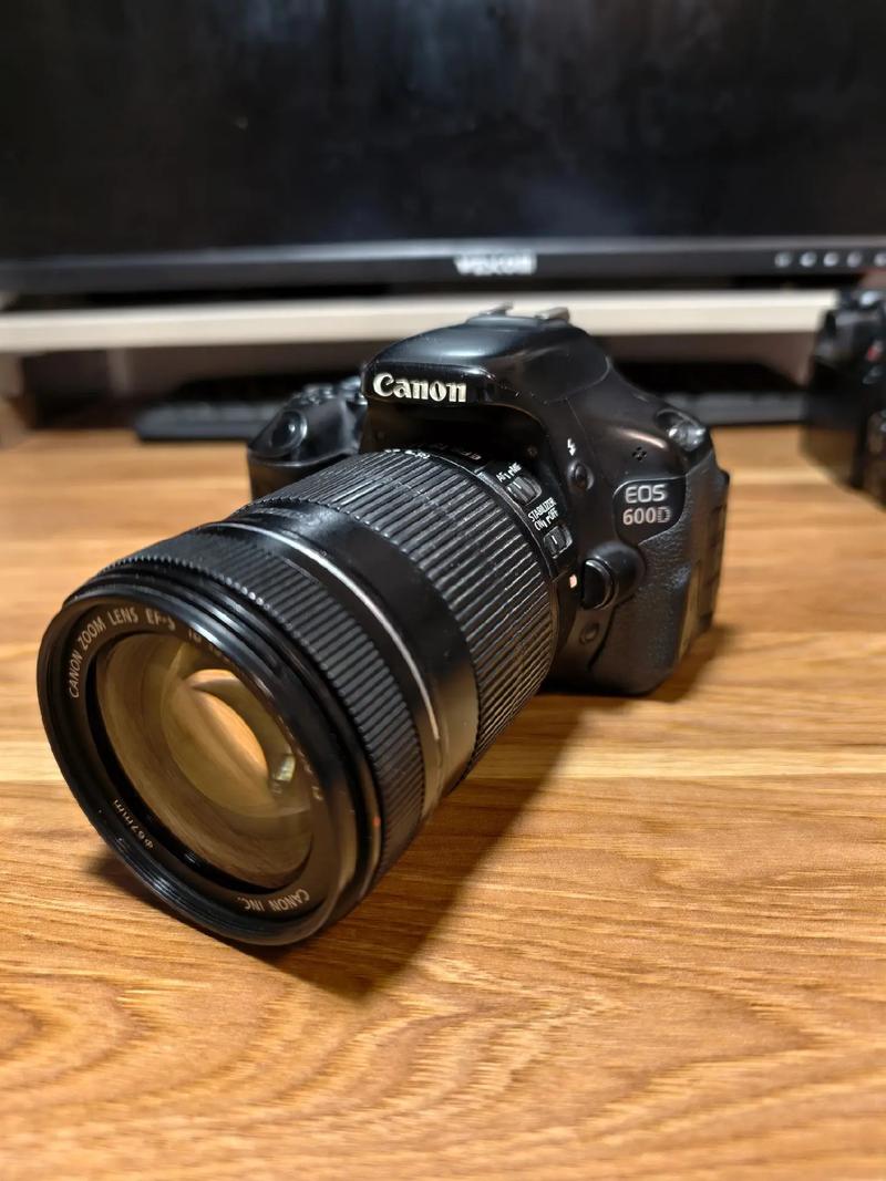 佳能600d配什么镜头合适?