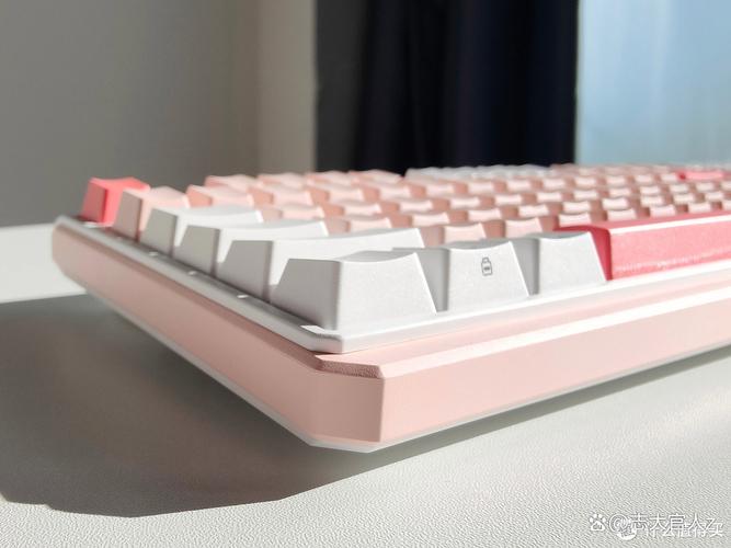 中端三模蓝牙无线机械键盘——杜伽K320W键盘使用体验