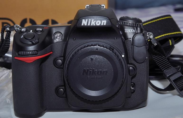 尼康D300S单反相机配哪款镜头最合适?
