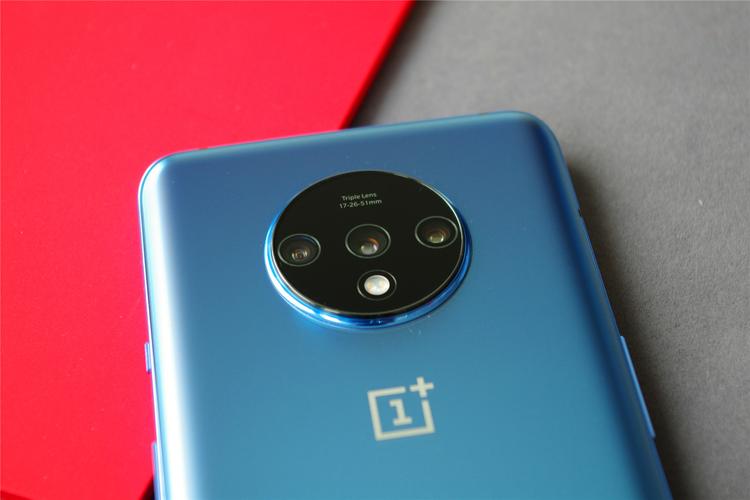 一加7T是什么屏幕