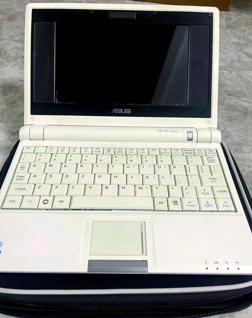 请给我推荐几款上网本,10寸,2500元左右的